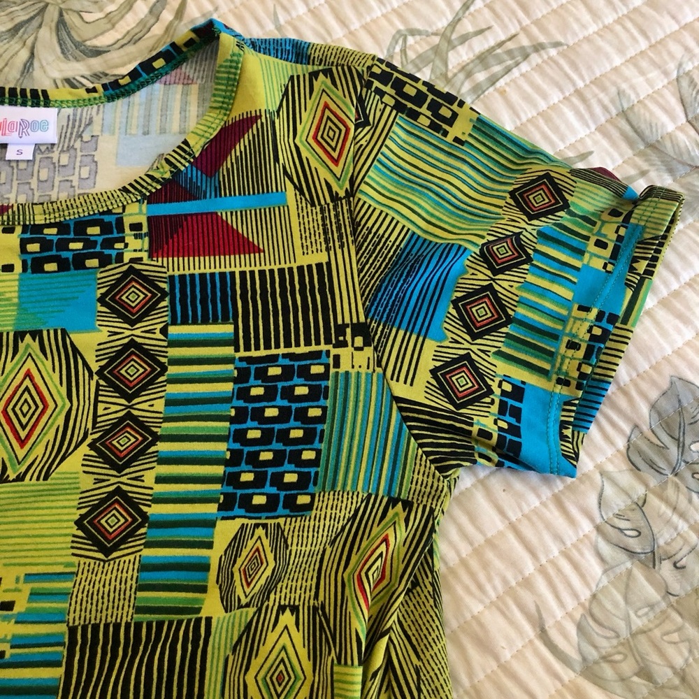 Size S LuLaRoe print dress